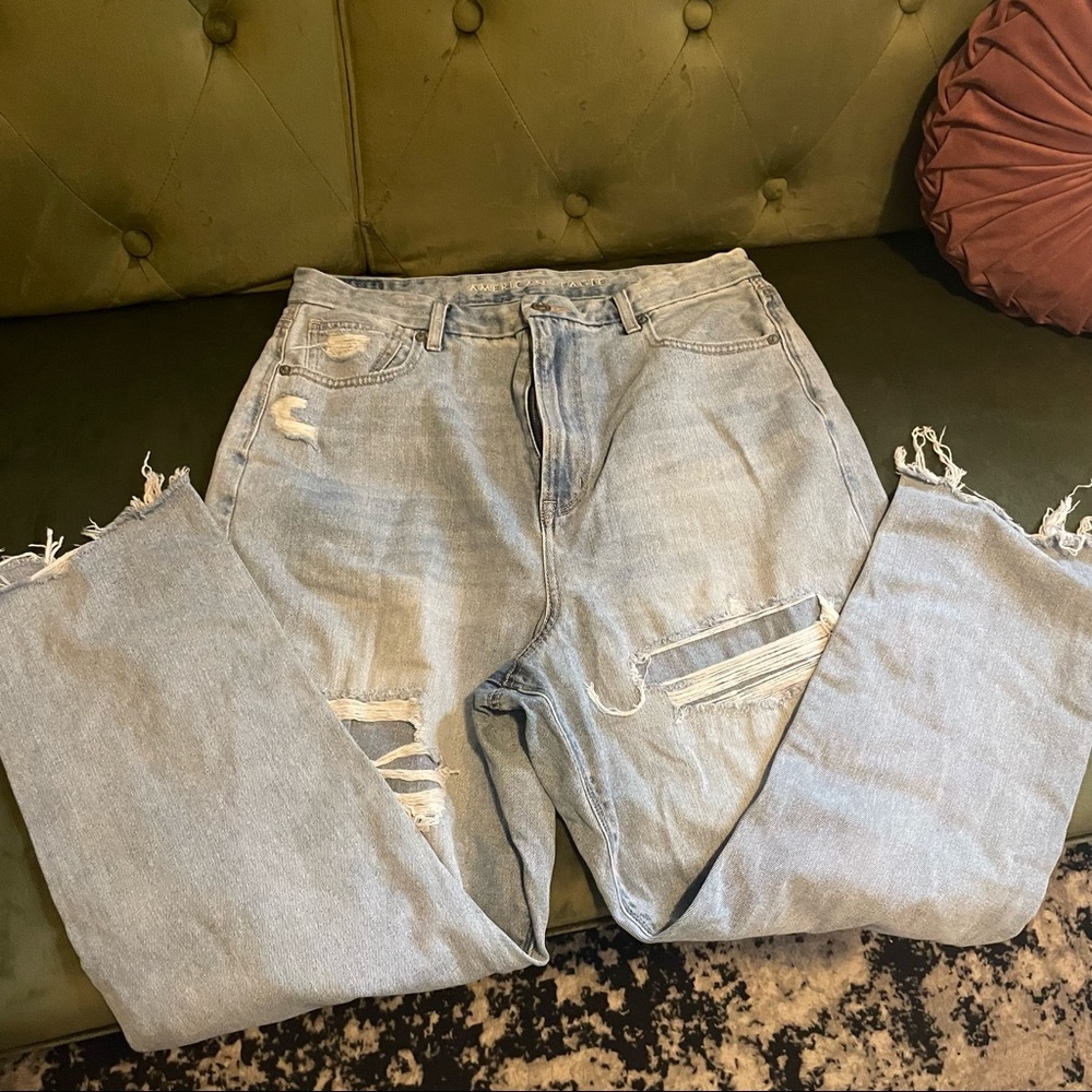 AE Curvy Mom Jean